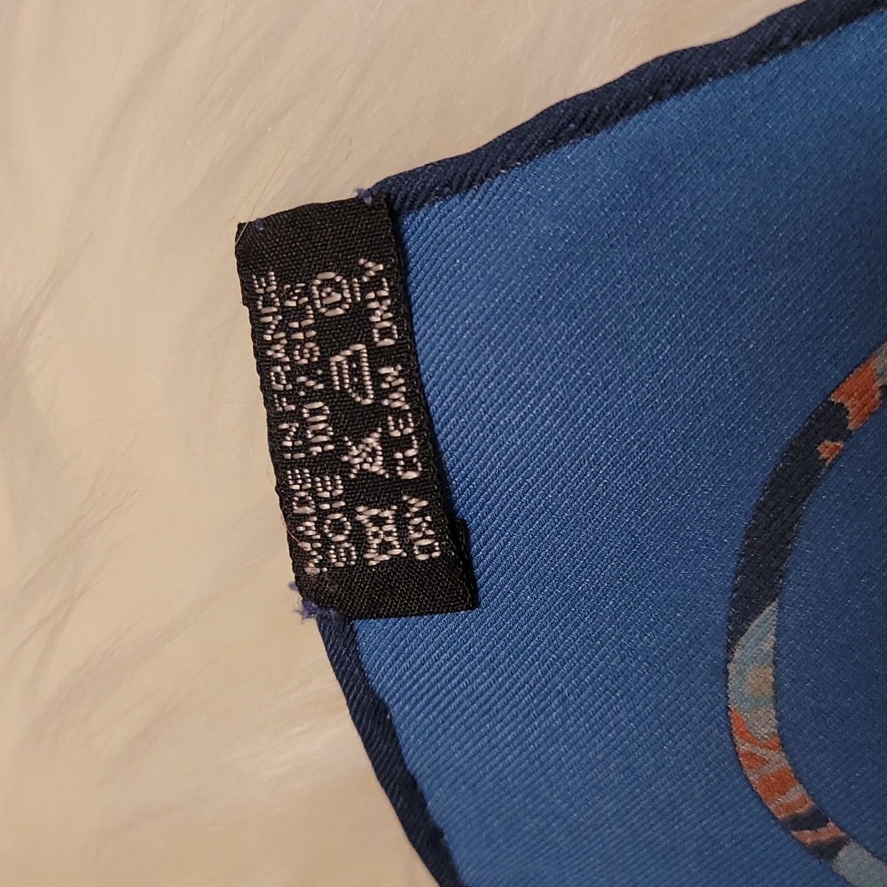 Hermès Kelly scarves - Picture 5 of 5